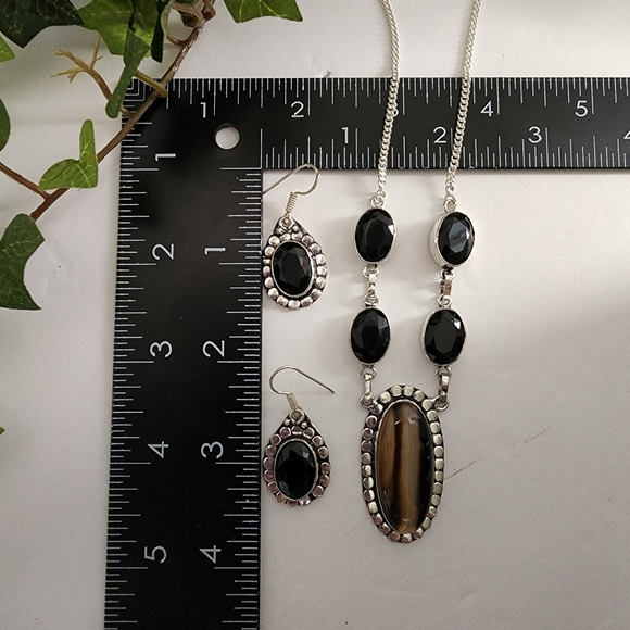Silver Plate Banded Black Onyx Necklace Earrings Set - Picture 8 of 8